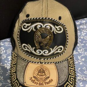 Gorra cafe con negro - Gallo con herradura