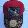 Gorra roja con toro