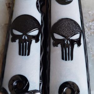 Cacha Calaveras Negras con Blanco