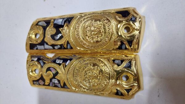 Cacha Versace