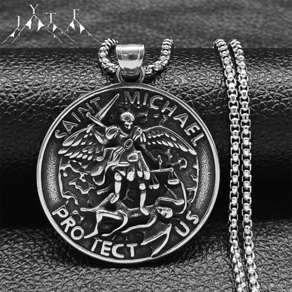 Vintage SAINT MICHAEL PROTECT US Archangel Necklace Men Stainless Steel Saint Amulet Necklaces Jewelry San Miguel Arcangel NZ288