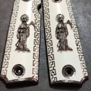 Silver plated gun grip - Colt - Santa Muerte Negra Fondo Perla