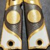 Gold plated gun grip - Colt - Blanco Negro y Dorado