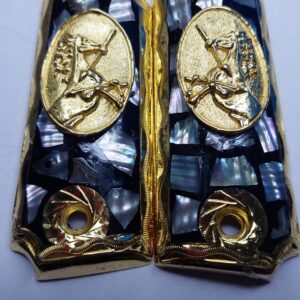 Gold plated gun grip - Colt - Piedras Azules Caballo